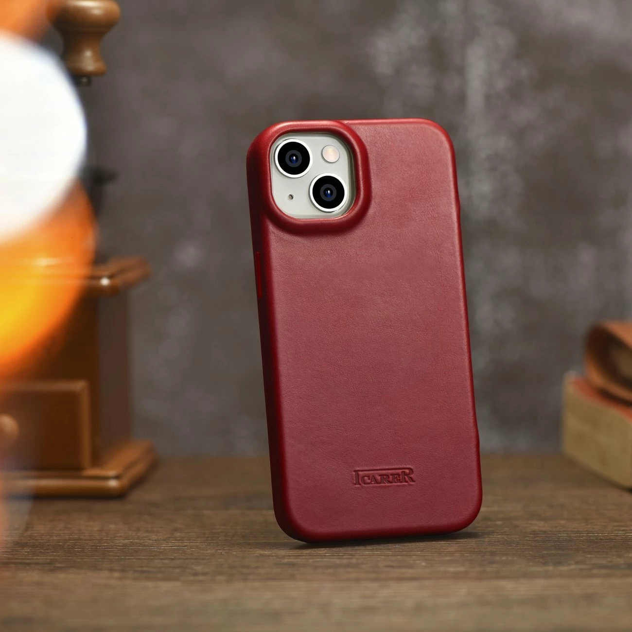 Mbështjellës iCarer CE Oil Wax Premium Leather Folio AKI14220707-RD për iPhone 14 Plus, lëkurë natyrale, me flapa magnetike, MagSafe, kuqe