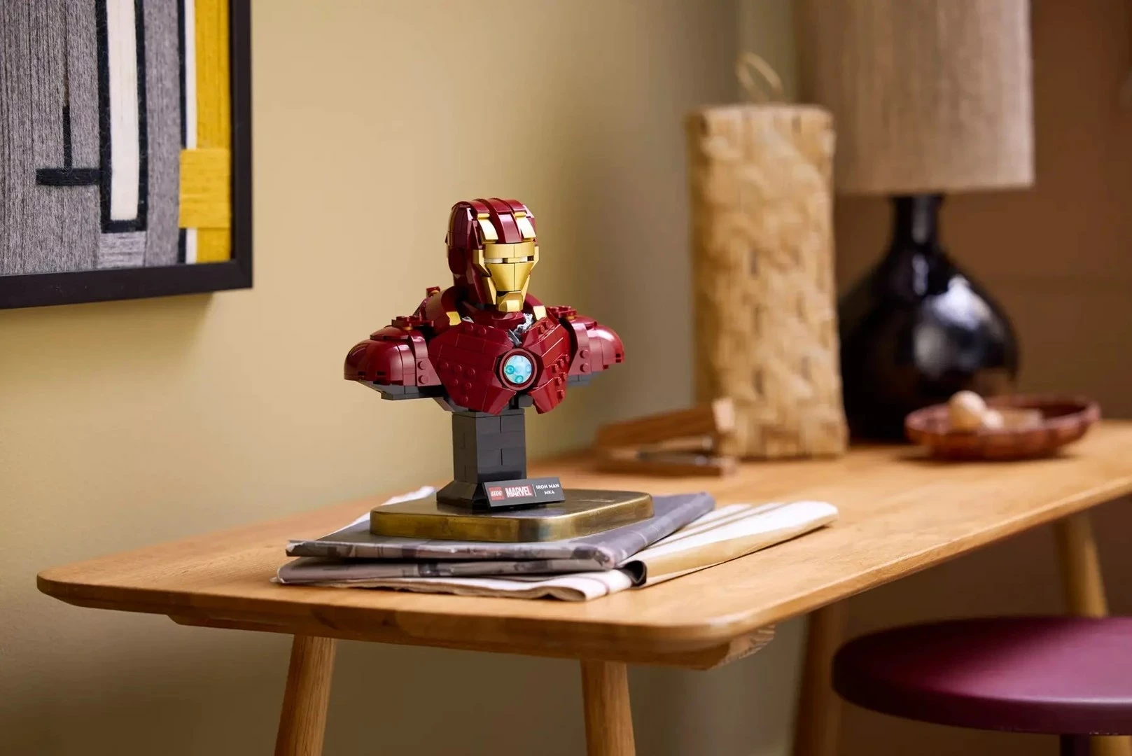 Set LEGO Marvel Iron Man MK4 Bust 76327, me minifigurë, për të rritur, Kuqe