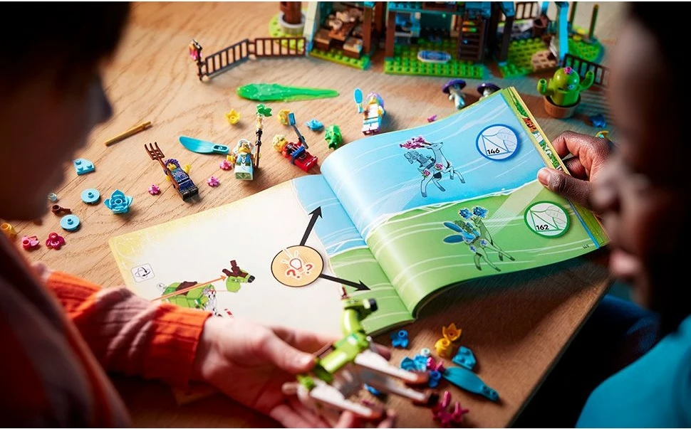 Set ndërtimi LEGO Stable of Dream Creatures, 681 pjesë, shumëngjyrësh