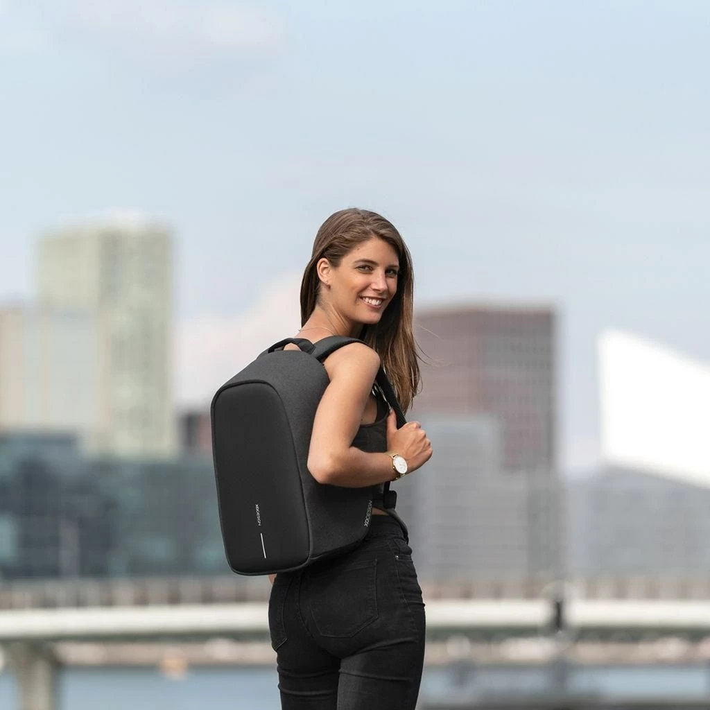 Çantë shpine për laptop XD Design Bobby, e zezë