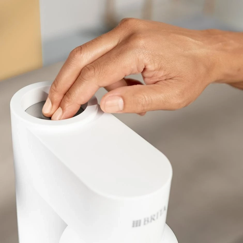 Saturator BRITA sodaTRIO, Bardhë