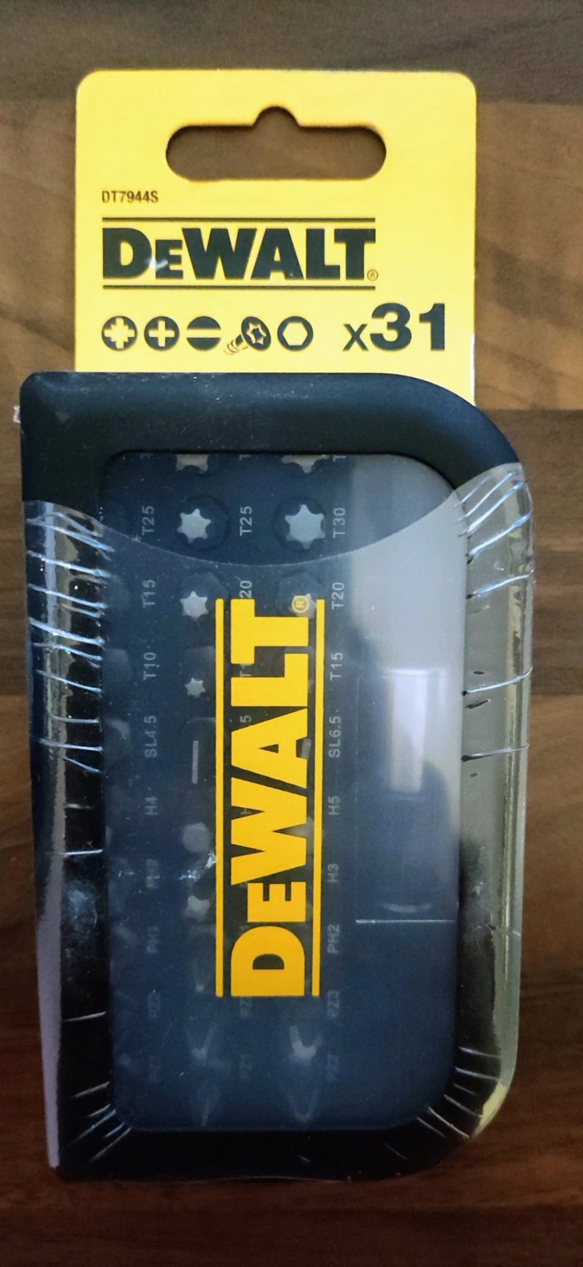 Set bitash 1/4\" DeWalt, 31 copë, me mbajtës magnetik quick-change