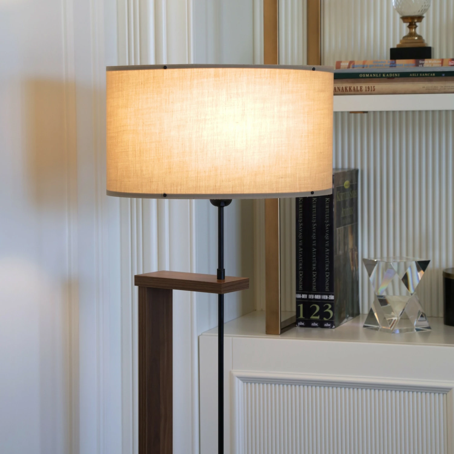 Llambë dyshemeje prej druri, ngjyrë mink, Opviq AYD-3131