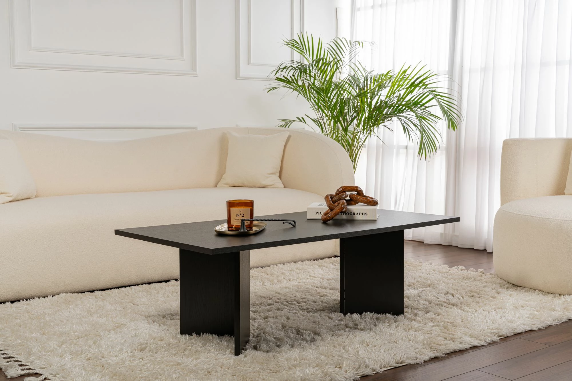 Tavolinë kafeje Nordure, Sabin, dru ngjyrë e zezë