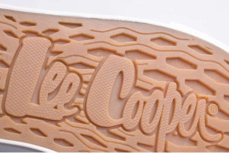 Këpucë Lee Cooper për femra, të bardha