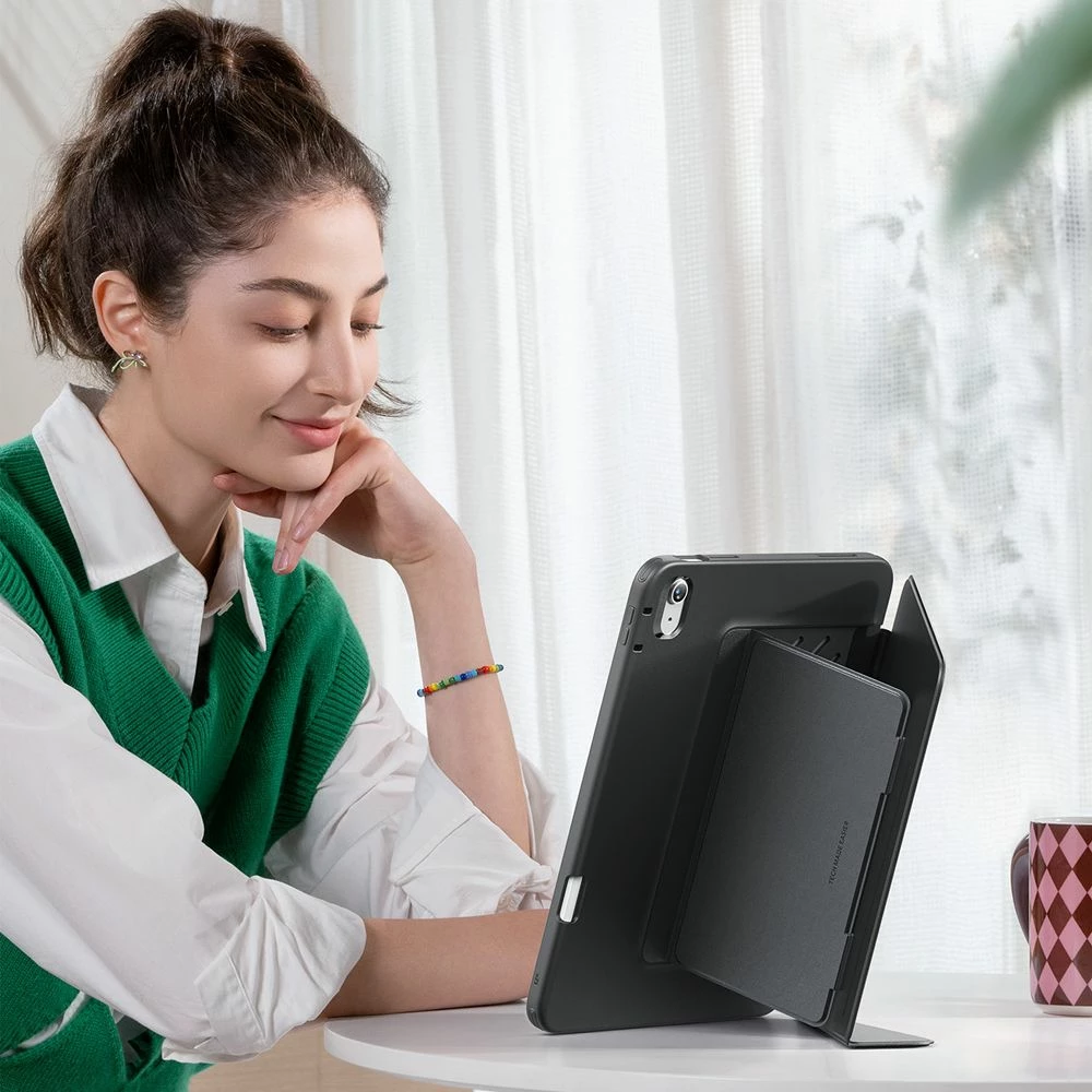Mbështjellës ESR Flip Hybrid për iPad 10.9" (10 gen.)/11" (11 gen.), e zezë
