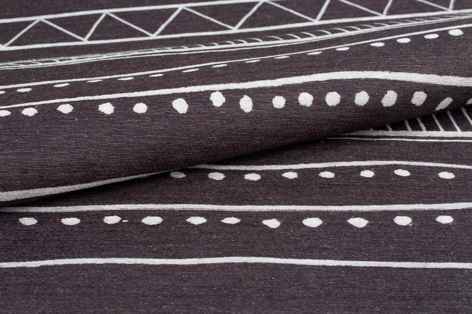 Qilim Conceptum Hypnose, Ada Gönül Chenille, 230x330cm, ngjyrë e zezë