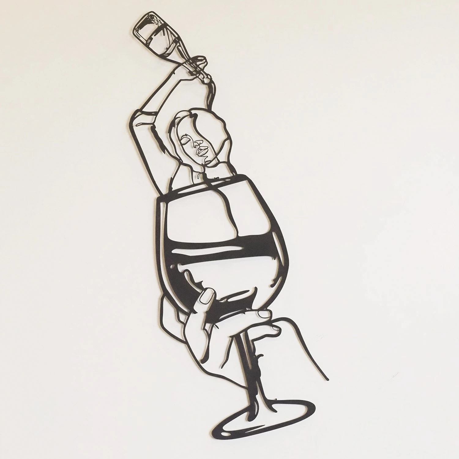 Aksesor dekorativ muri prej metali, Wallity, art me vijë, gotë vere, vajzë, APT749 L