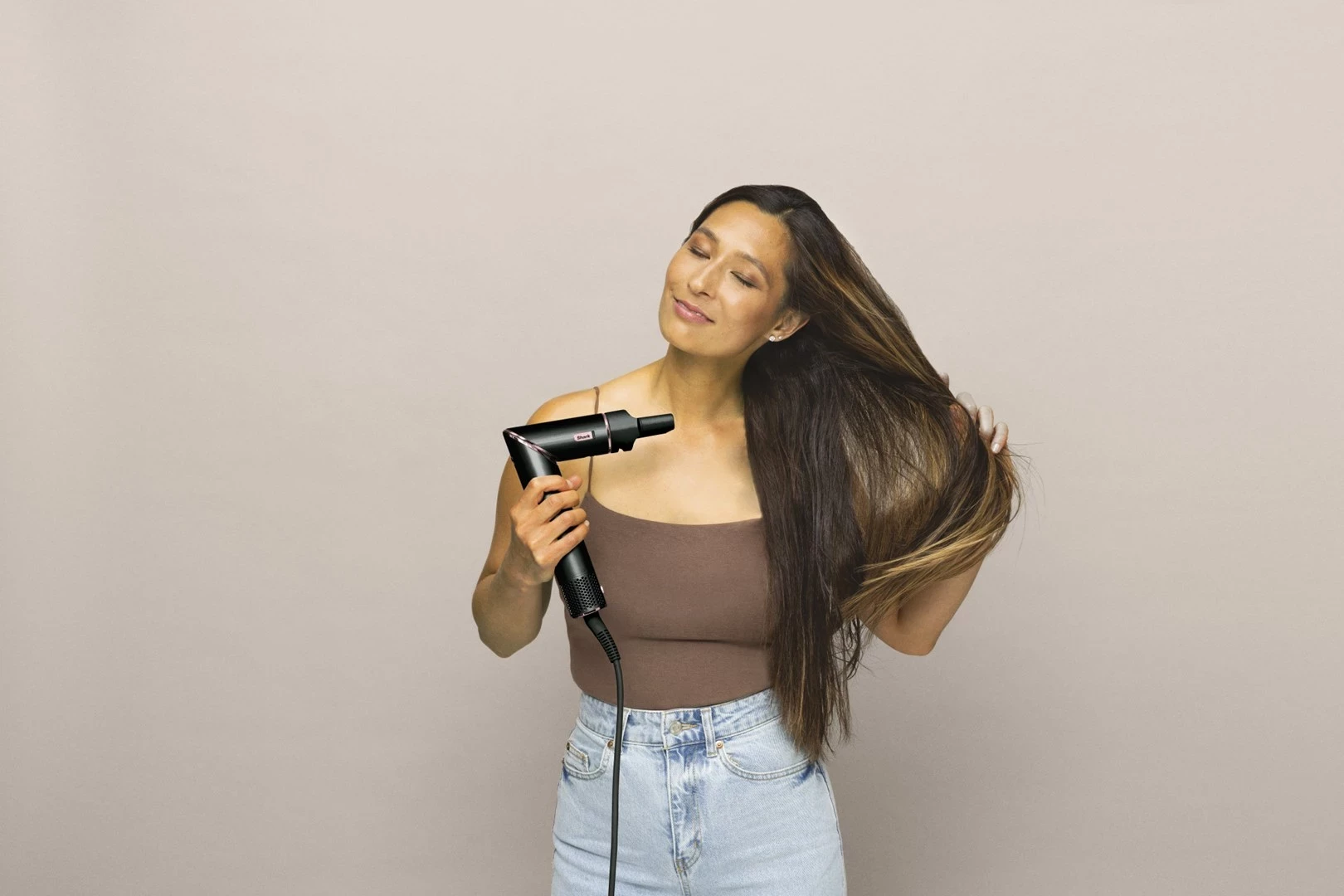 Stiluese për flokë Shark FlexStyle HD424EU, Warm Black, Rose gold