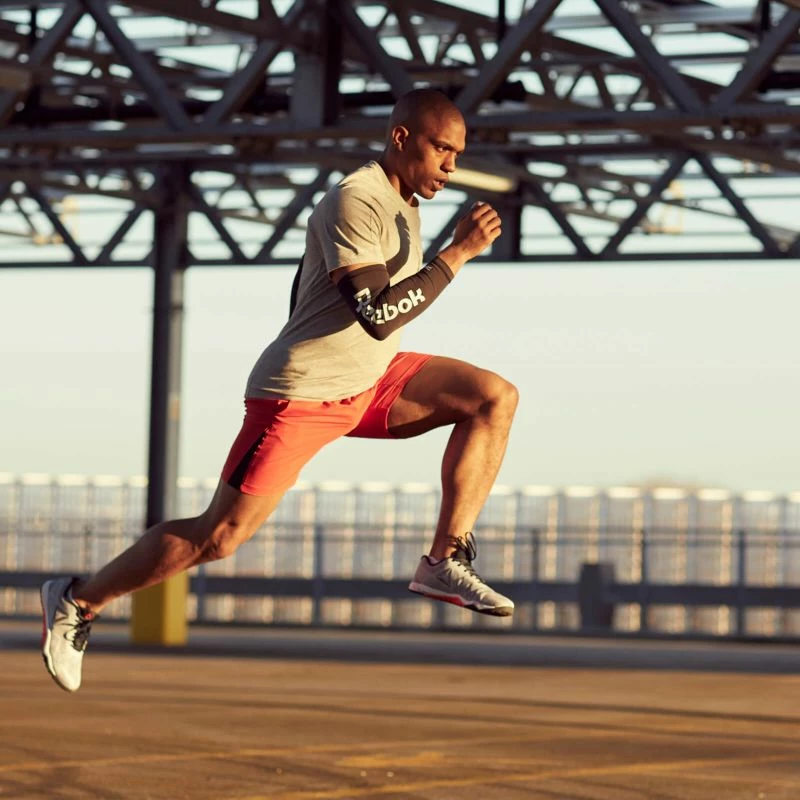 Mangu për kompresion Reebok Activchill për meshkuj dhe femra, ngjyrë e zezë