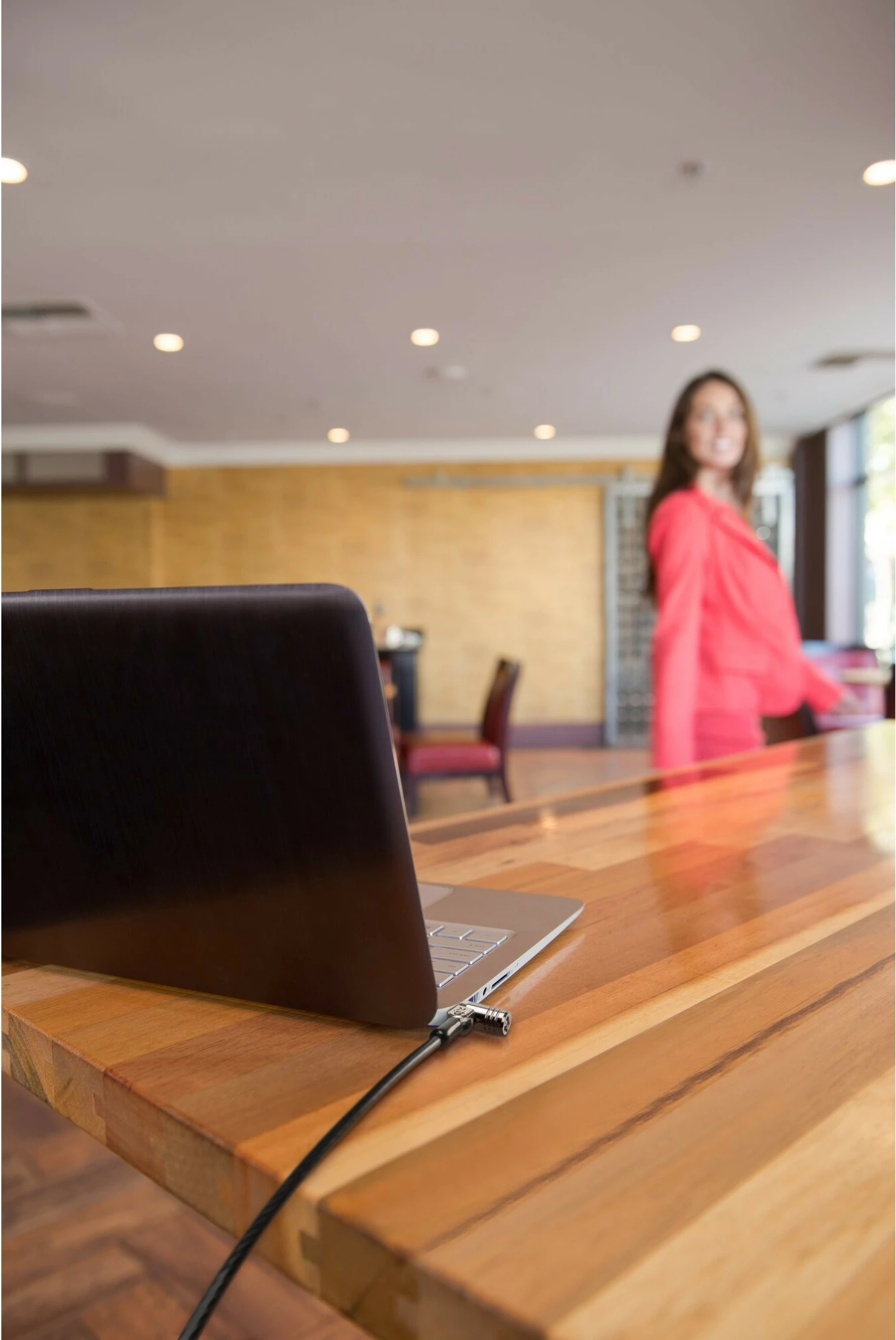 Kensington MicroSaver 2.0, Çelës, Çelik karboni, Zi, Argjendtë