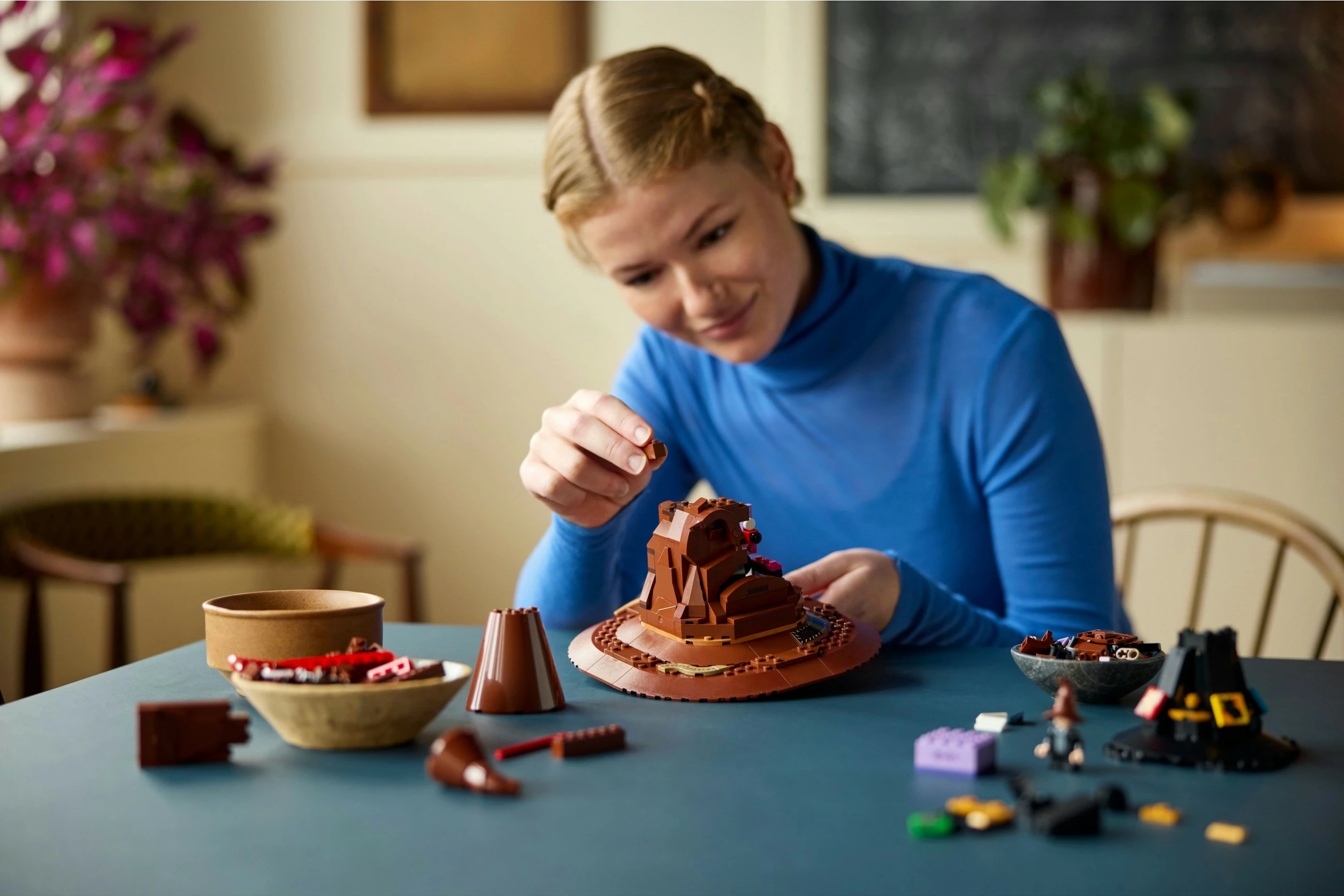 Set LEGO Talking Sorting Hat, 561 copë, plastikë, për të rritur, ngjyrë kafe