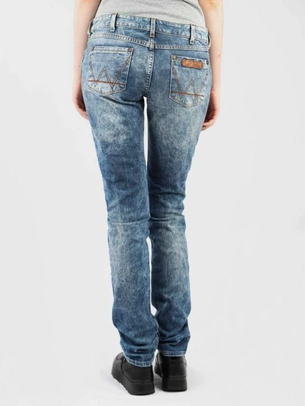 Pantallona Wrangler femra, Molly