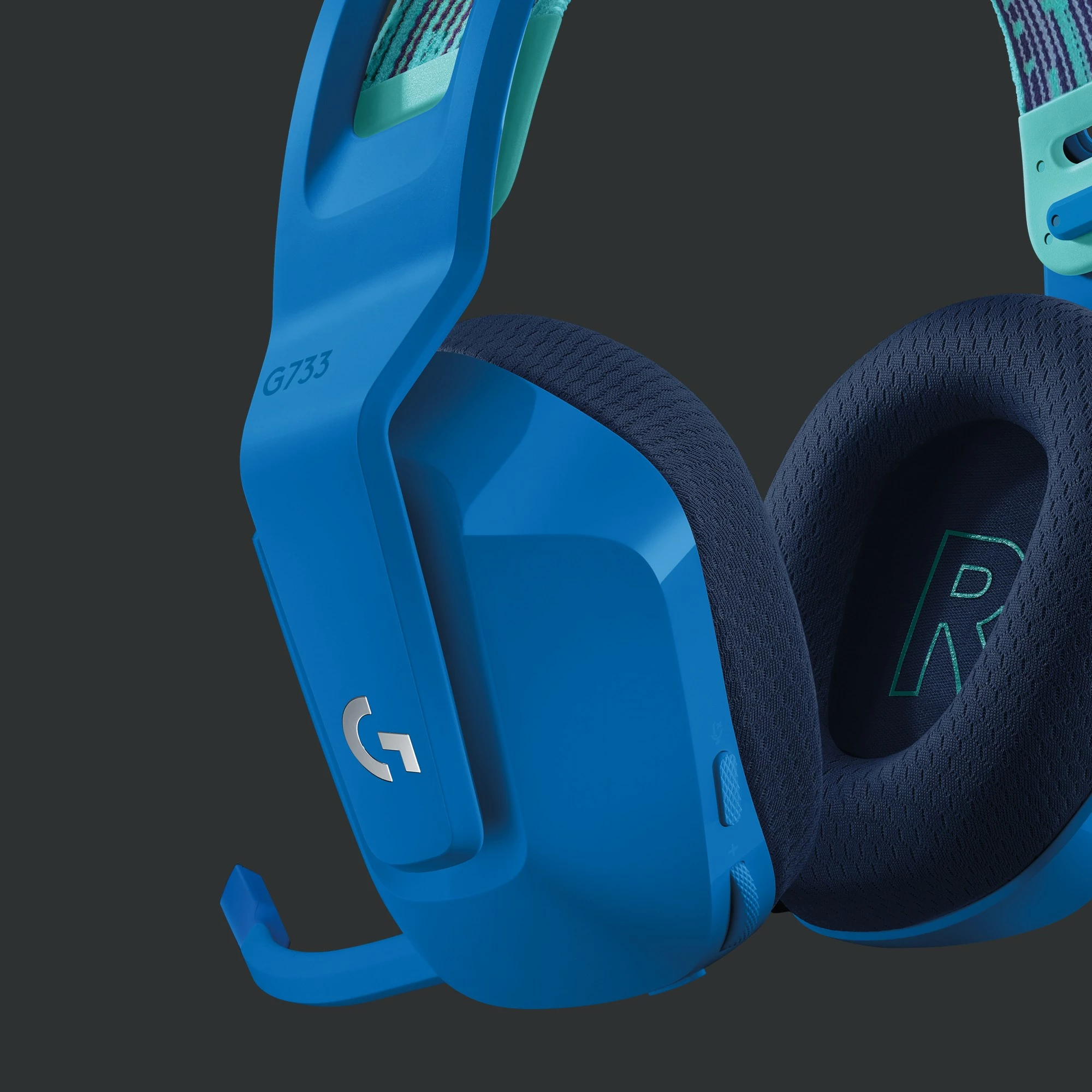 Kufje Logitech G733, pa tela, me ndriçim shumëngjyrësh