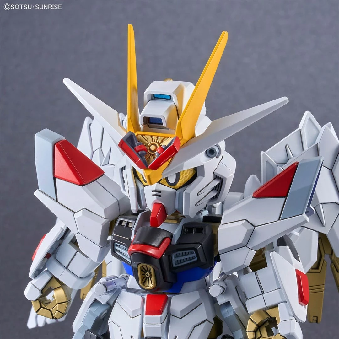 Model lodër Bandai SDCS Mighty Strike Freedom Gundam, për koleksionistë