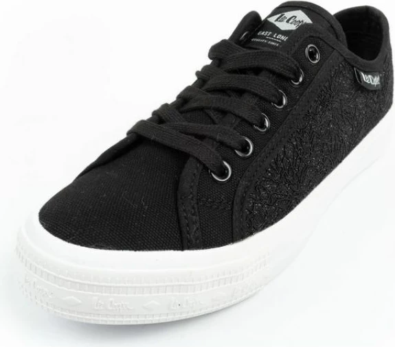 Atlete femra Lee Cooper, të zeza