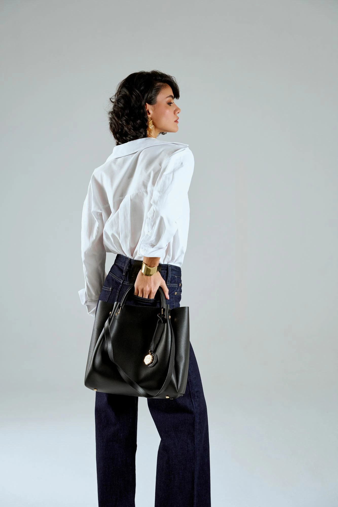Çantë tote Vince Camuto, Sicilia, e zezë