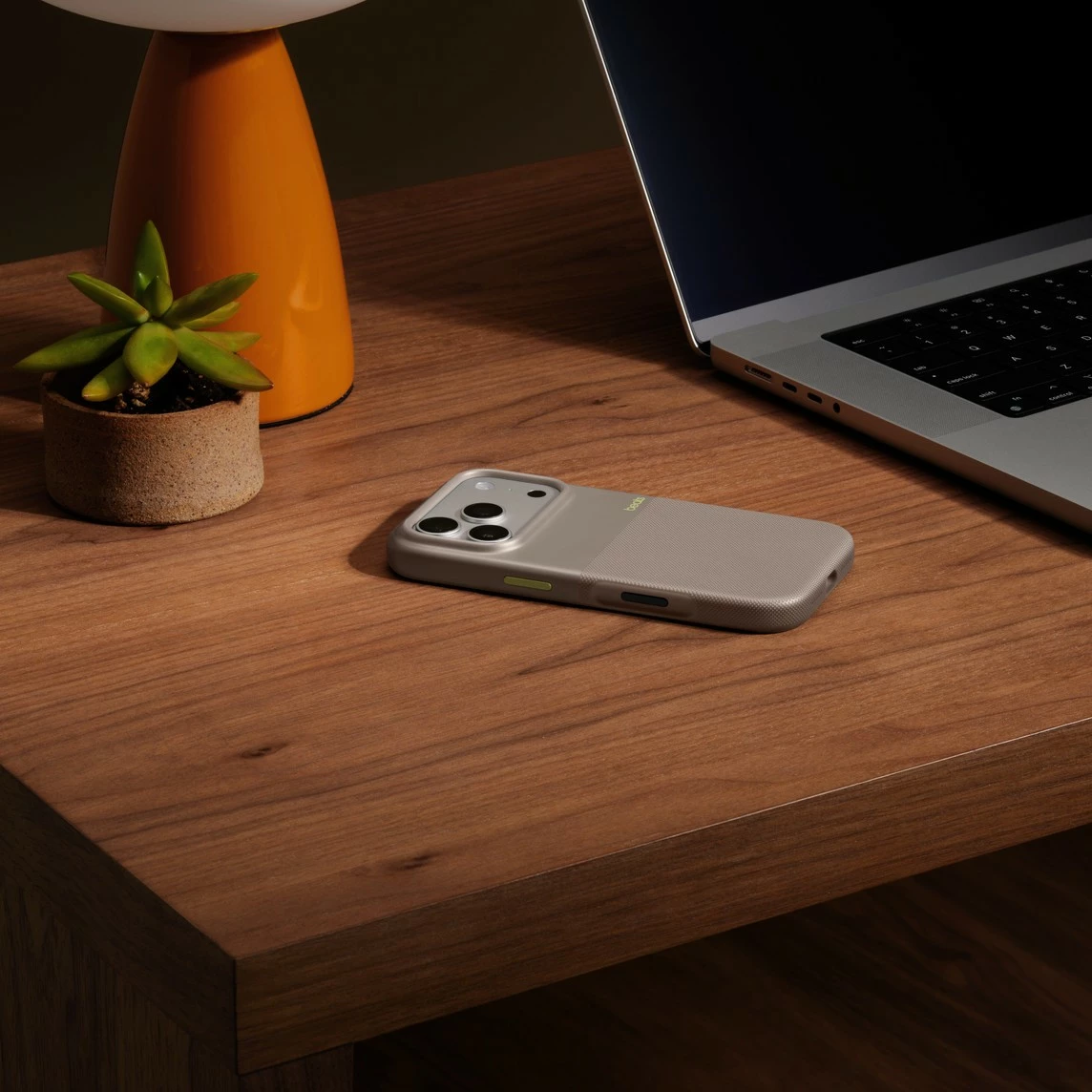 Mbështjellës Beats Rugged për iPhone 17 Pro me MagSafe, alpengrau