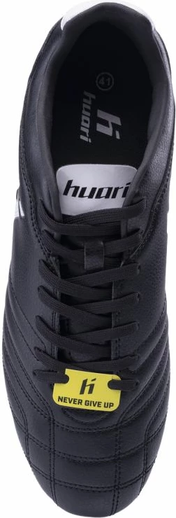 Atlete futbolli për meshkuj Huari, të bardha të zeza