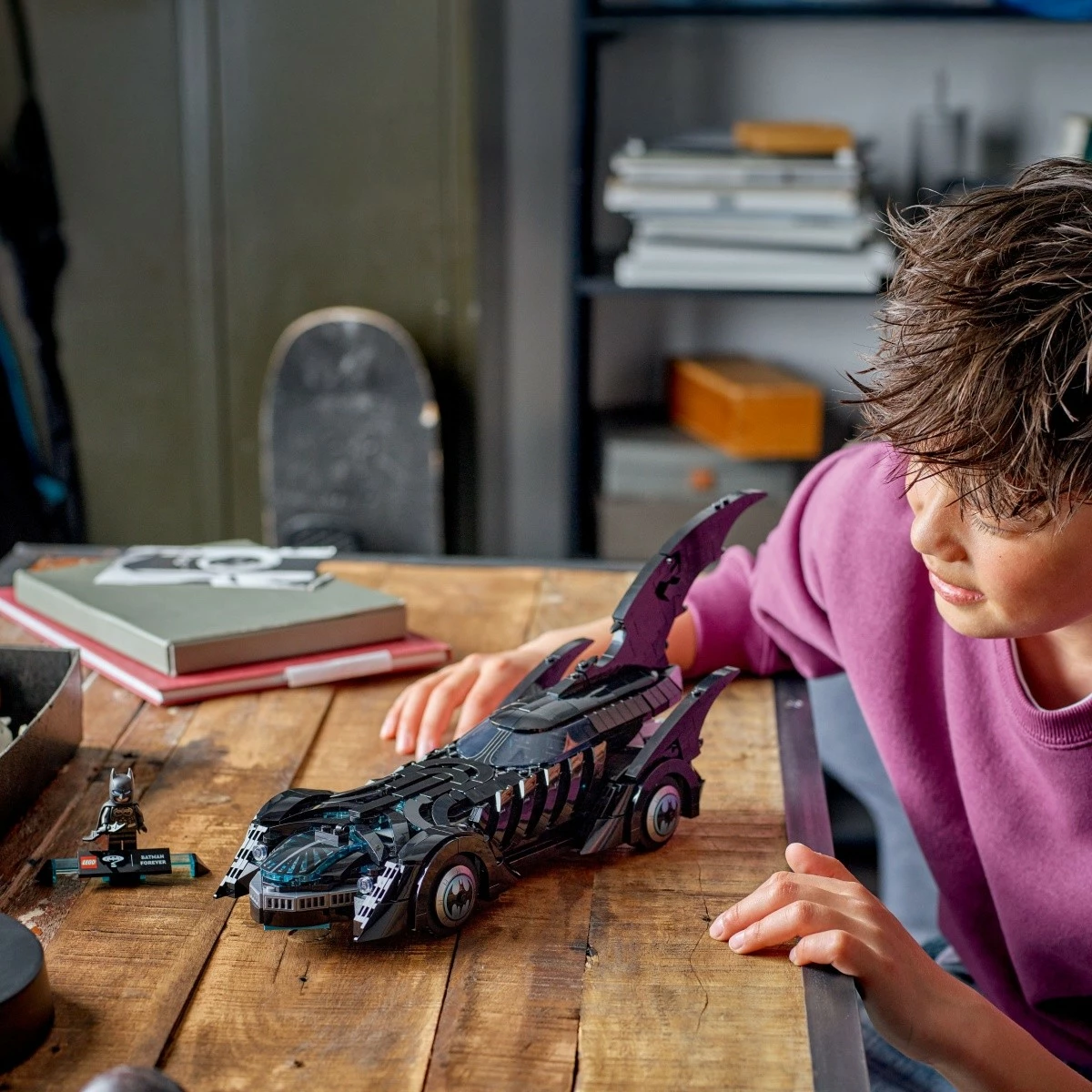 Set ndërtimi LEGO Batman Batmobile 76304, 909 pjesë, i zi