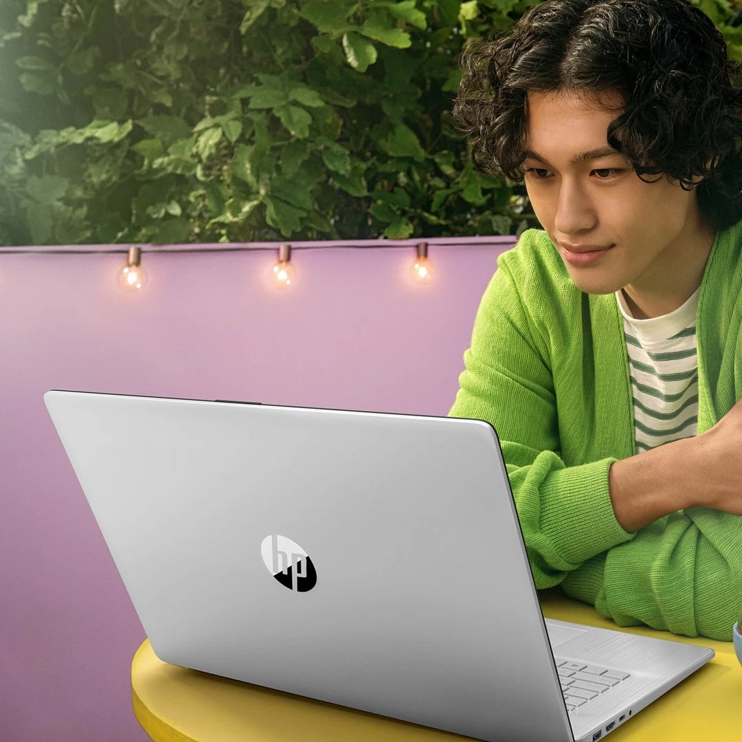 Laptop HP 17-cp3114nw, Ryzen 7 7730U, 17.3", 16GB RAM, 512GB SSD, Natural Silver