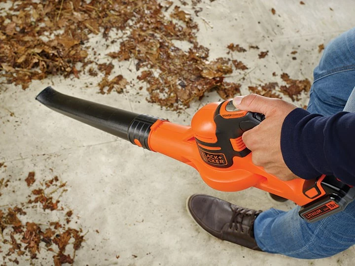 Fshesë me ajër pa kabllo BLACK+DECKER GWC1820PC-QW, 18 V, 209 km/h, portokalli/zezë