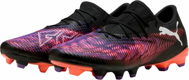Atlete futbolli Puma për meshkuj, të zeza dhe të kuqe