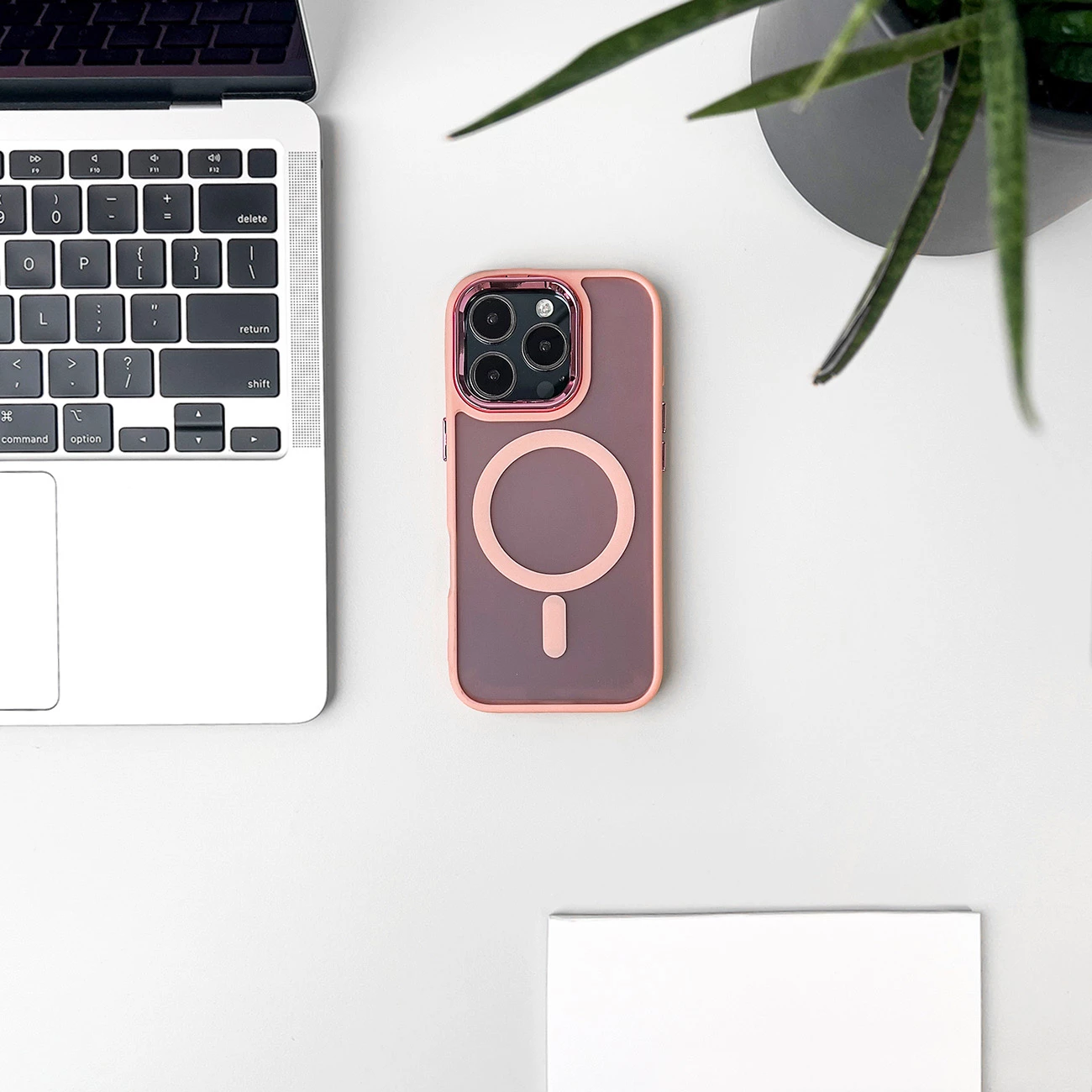 Mbështjellës Hurtel Fashion Case MagSafe për iPhone 16 Plus, rozë
