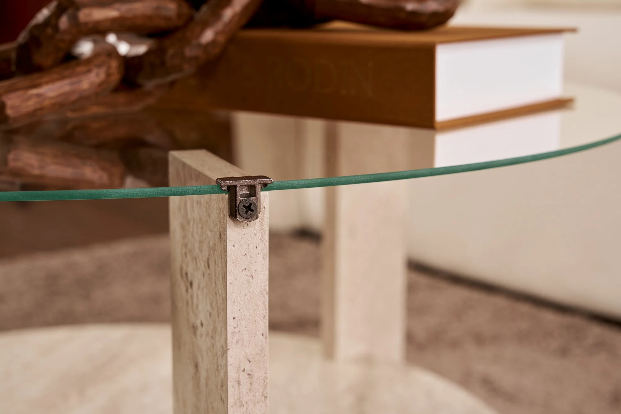 Tavolinë kafeje Nordure, Clara, travertin, transparente