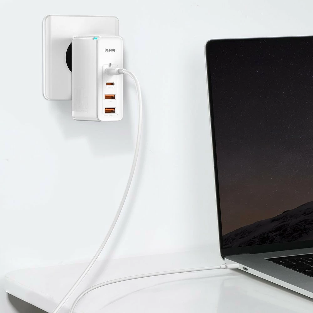 Karikues muri Baseus GaN2 Pro, 100W, 4 porta (2x USB-C, 2x USB-A), i bardhë