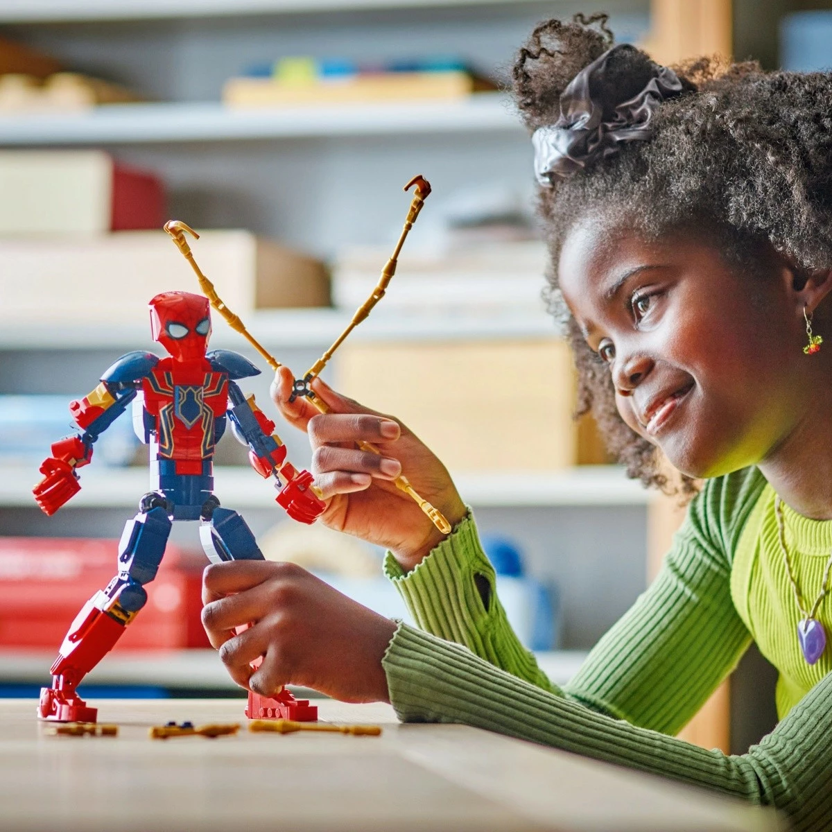 Set LEGO Marvel Super Heroes 76298 Iron Spider-Man, 303 pjesë, për fëmijë 8+, Plastikë