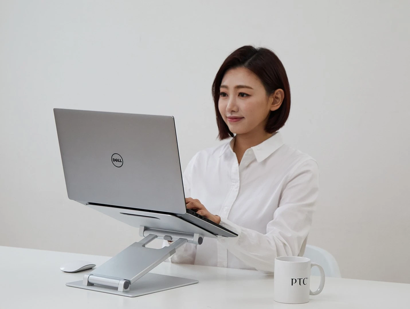 Mbajtëse për laptop POUT Eyes3 Lift, alumin, argjend/hiri