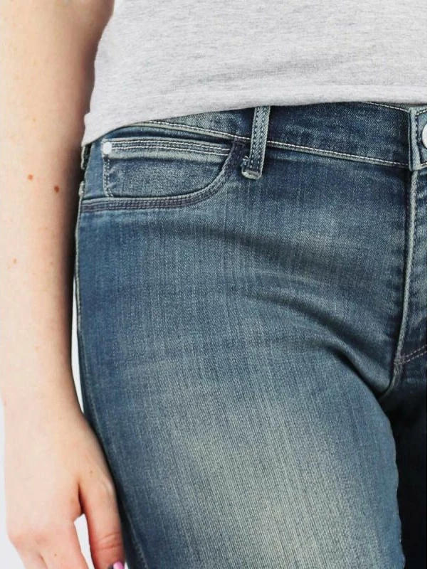 Pantallona për femra Wrangler