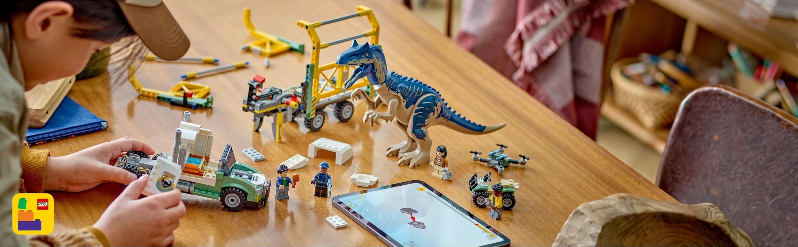 Set ndërtimi LEGO Jurassic World 76966, Allosaurus Transporter, 588 pjesë, multikolor
