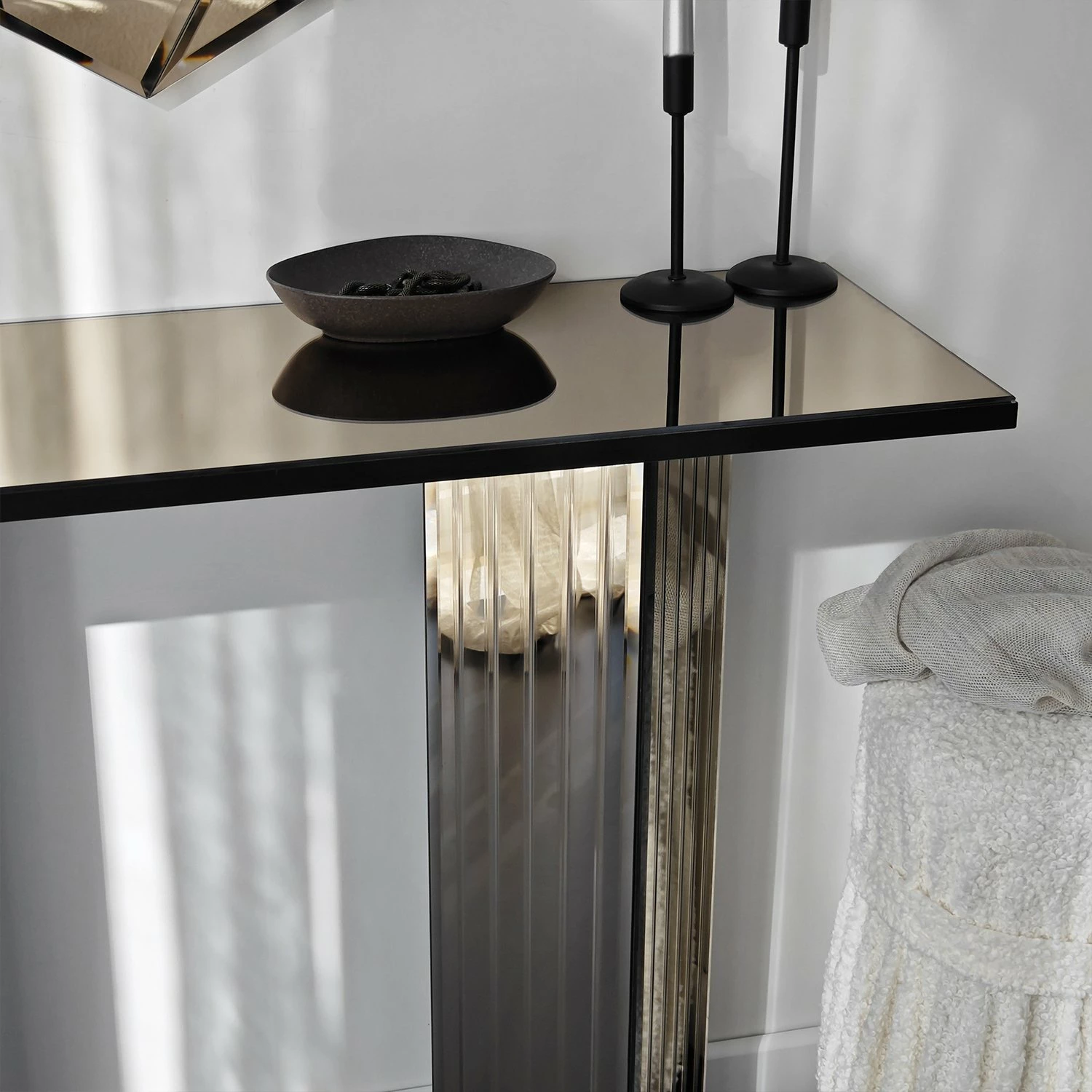 Komodë bronzi Hanah Home, 2 sirtarë
