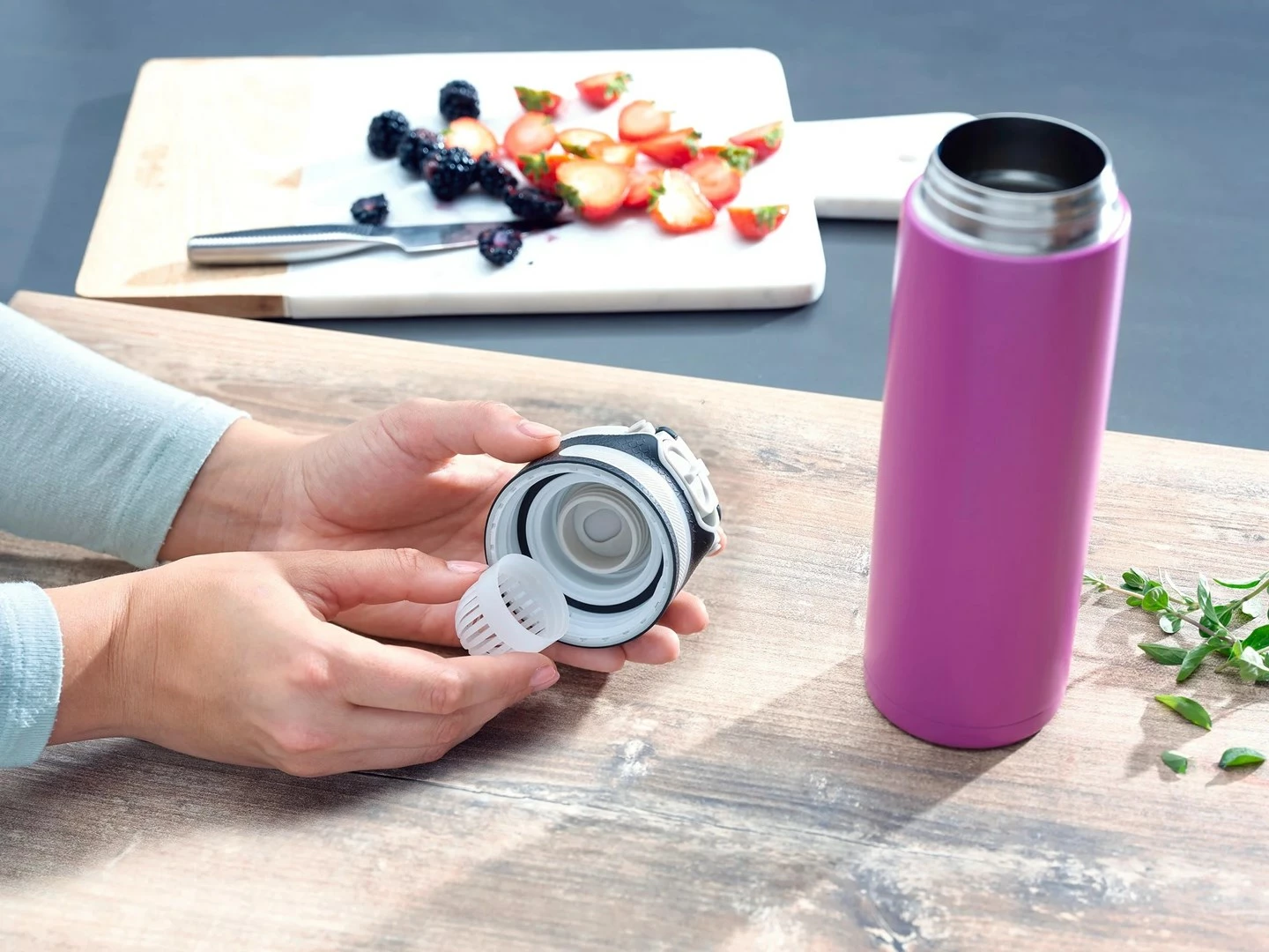 Gotë termike Leifheit Flip 600 ml, magenta