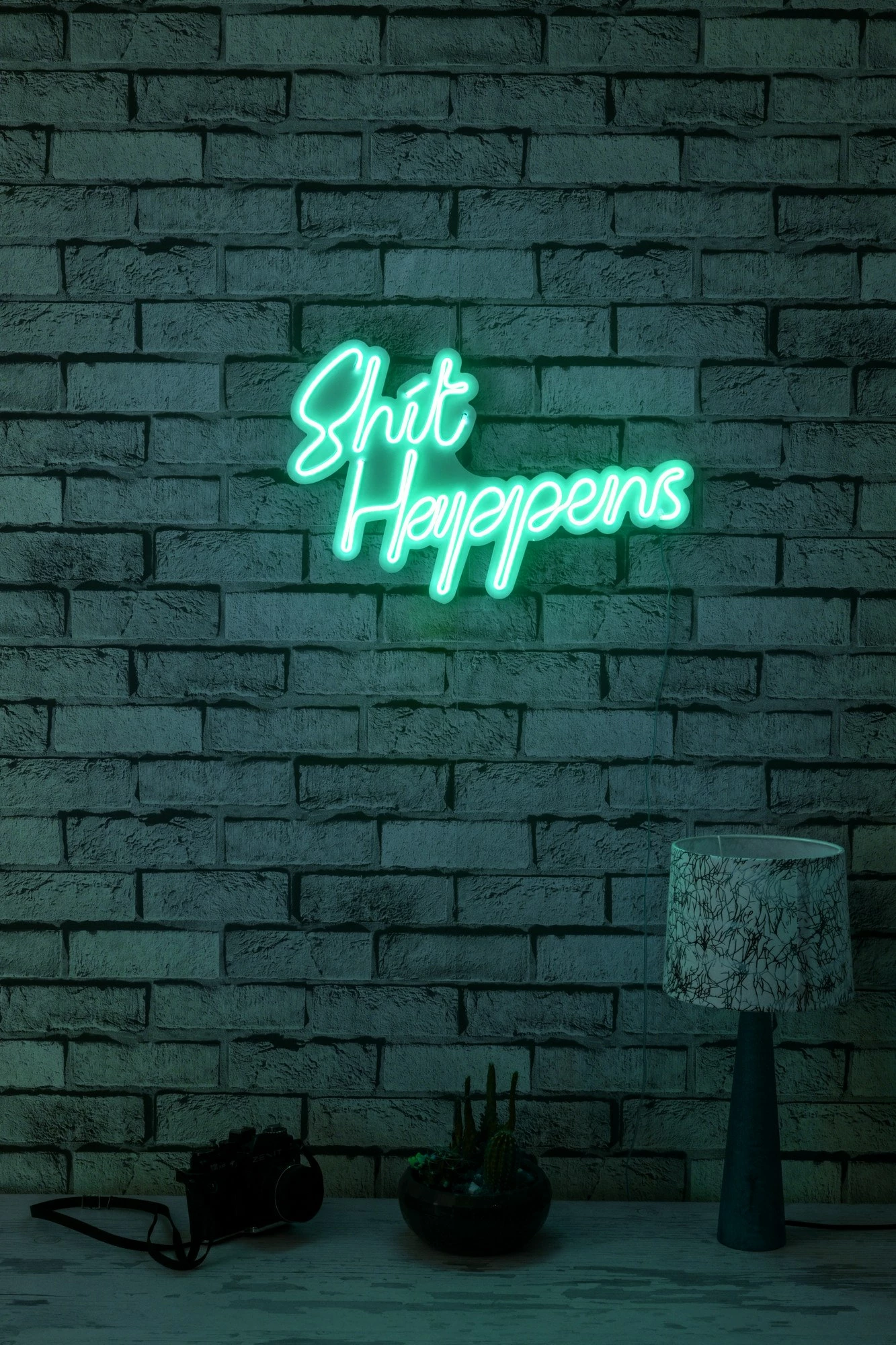 Dekor dritash LED plastike, 'Shit Happens', ngjyrë kaltër, Wallity