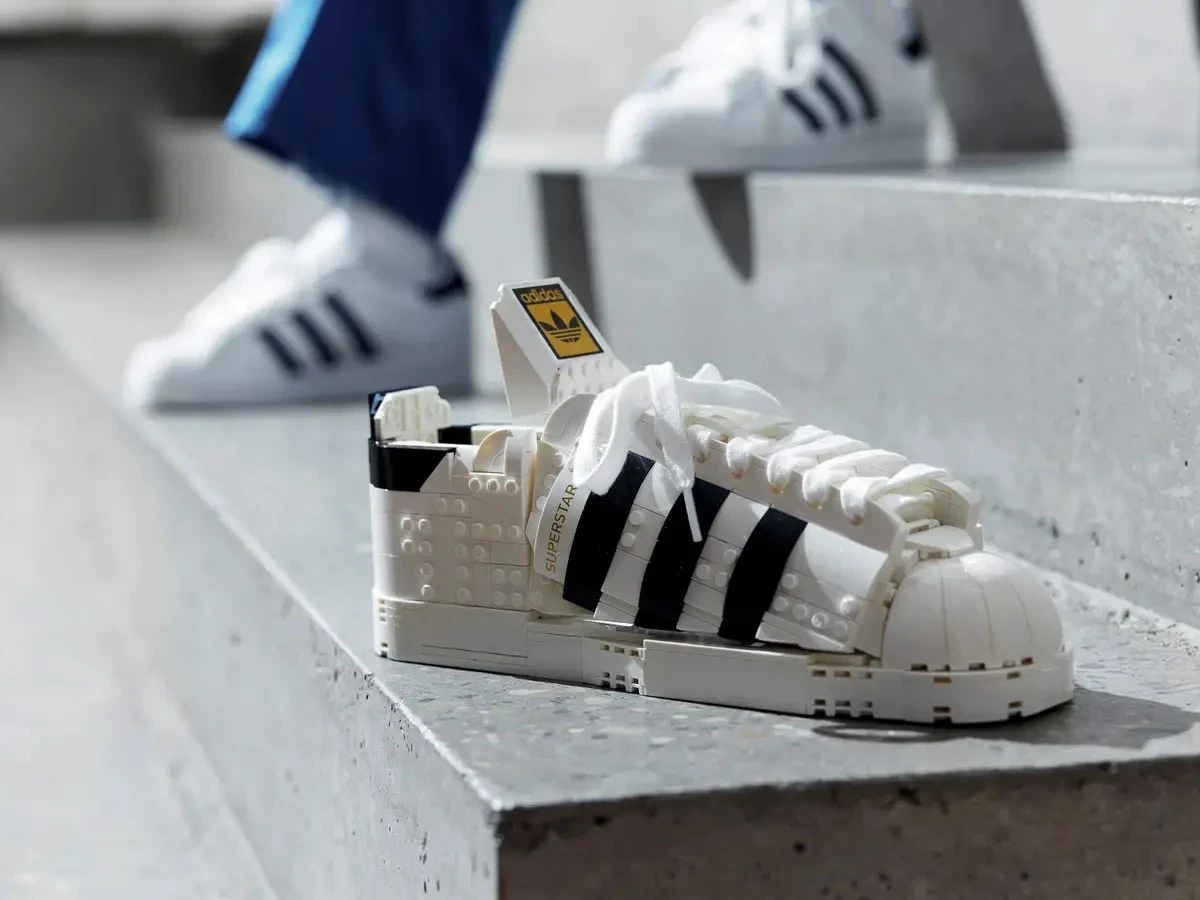 Set LEGO Adidas Originals Superstar, 731 pjesë