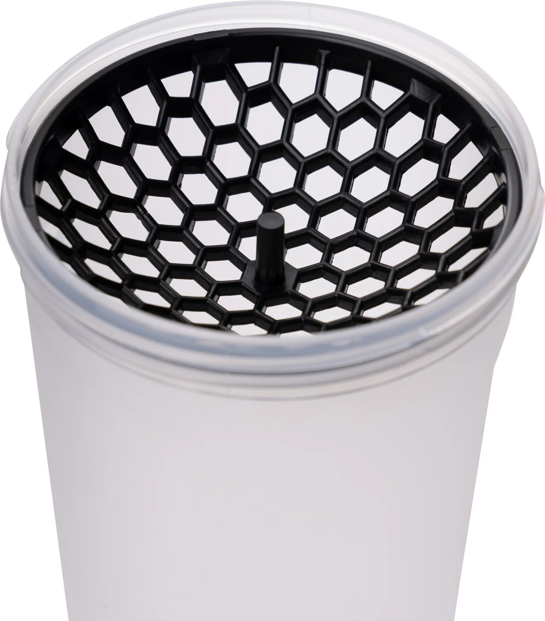 Shishe plastike shumëngjyrëshe, Hermia Concept, TrMWatbRedP01-74, 740ml