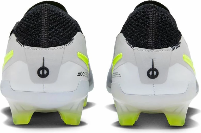 Atlete futbolli për meshkuj Nike, argjend