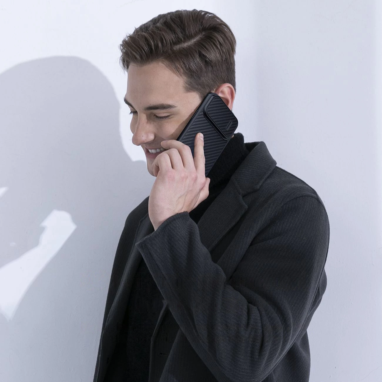 Mbështjellës Nillkin Synthetic Fiber S Case për iPhone 14 Plus me kapak kamere, i zi