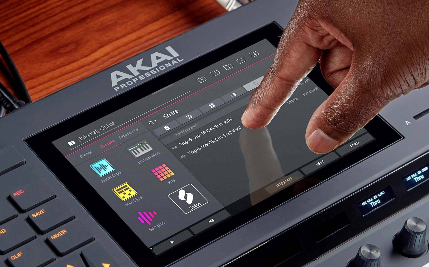 Paisje për prodhim muzikor AKAI FORCE Standalonem, MIDI USB, e zezë