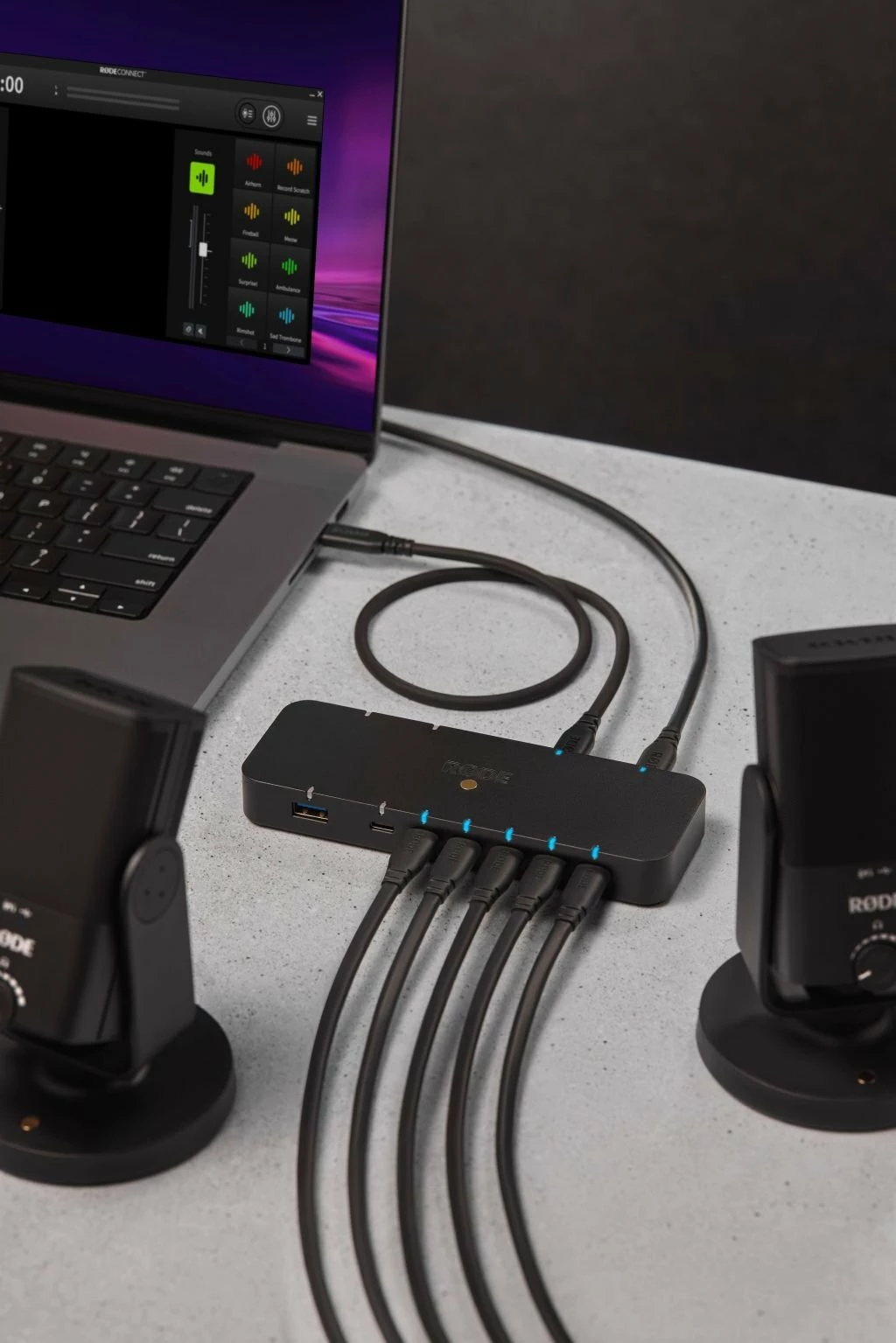Hub USB RØDE Hub 10Gbps, 7x USB-C (1x PD 100W), 1x USB-A 3.2, lexues SD/microSD, zi, set me kabllo e adaptorë rryme