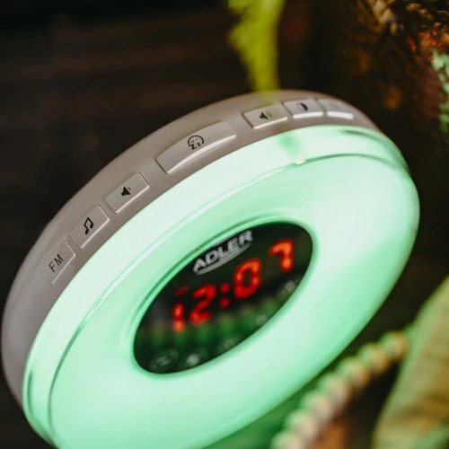 Orë alarmi me dritë Adler AD 1916, simulim lindje dielli, FM radio, USB-C, ndriçim ambient 6 ngjyra, multikolor