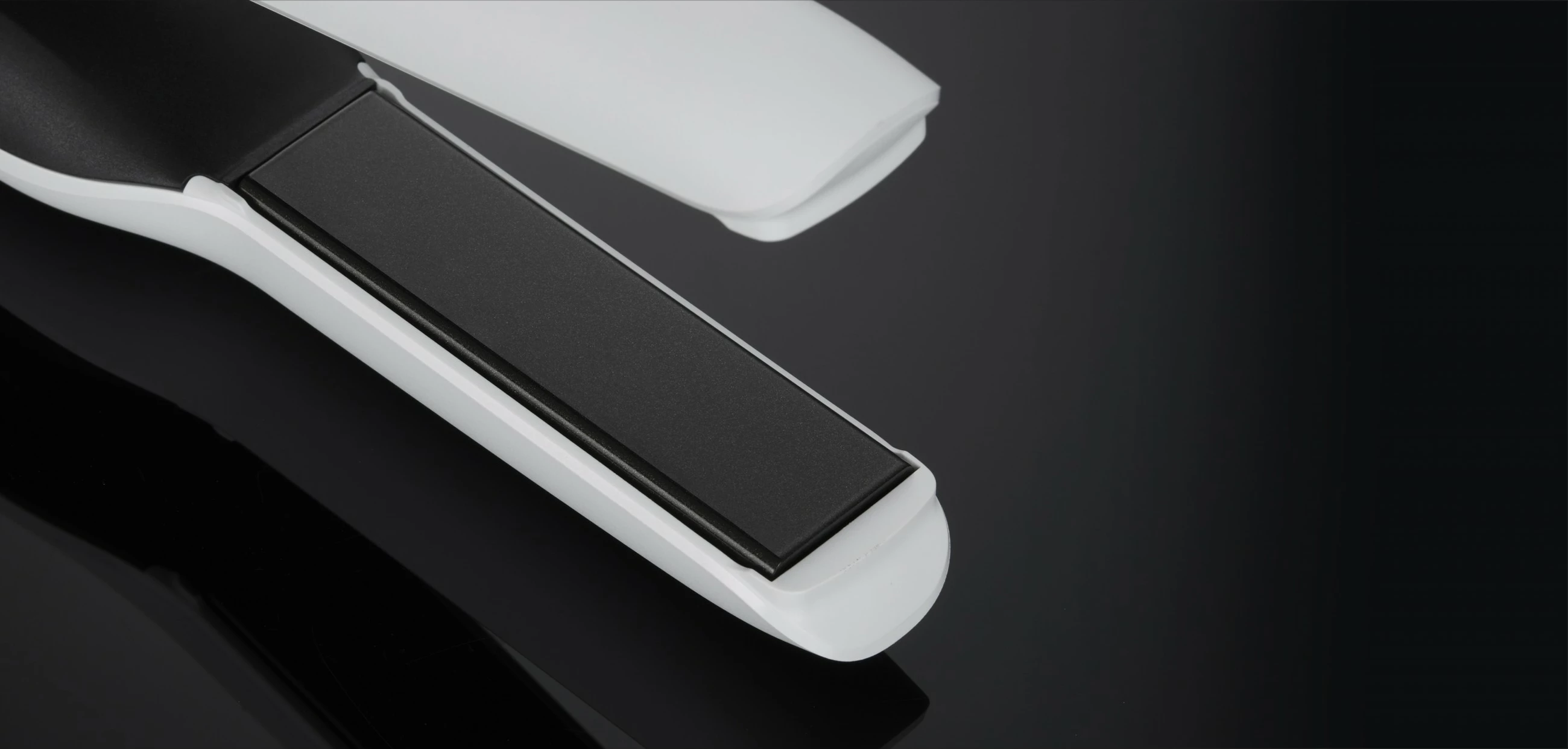 Hekur flokësh ghd Unplugged, pa kabllo, i bardhë