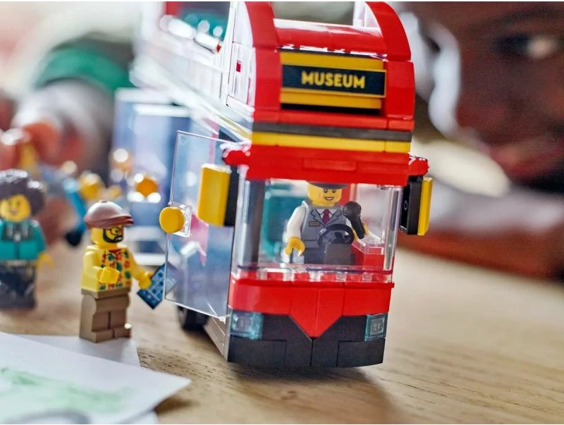 Lego autobus dykatësh i kuq, fëmijë
