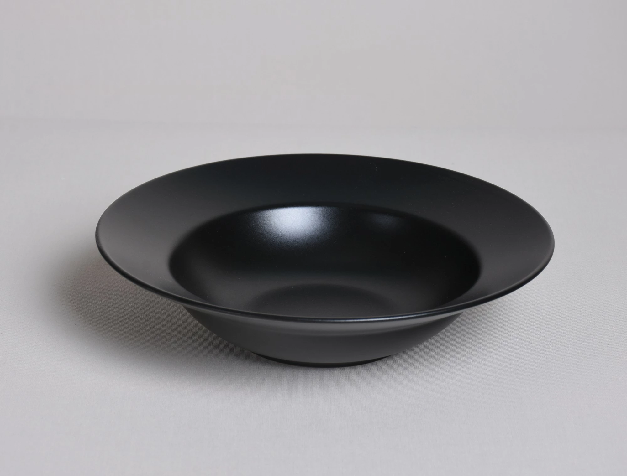 Pjatë shërbimi Hermia Concept, e zezë, PT025126F956A0000000AMTE00, 26x26x8cm (1 copë)