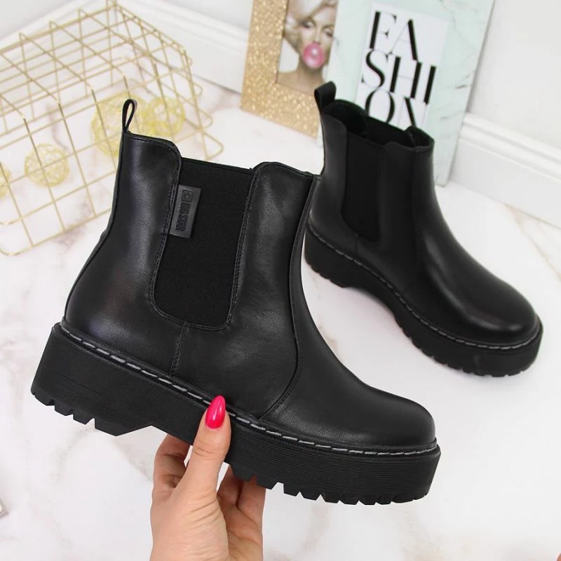 Çizme të izoluara për femra Big Star, të zeza