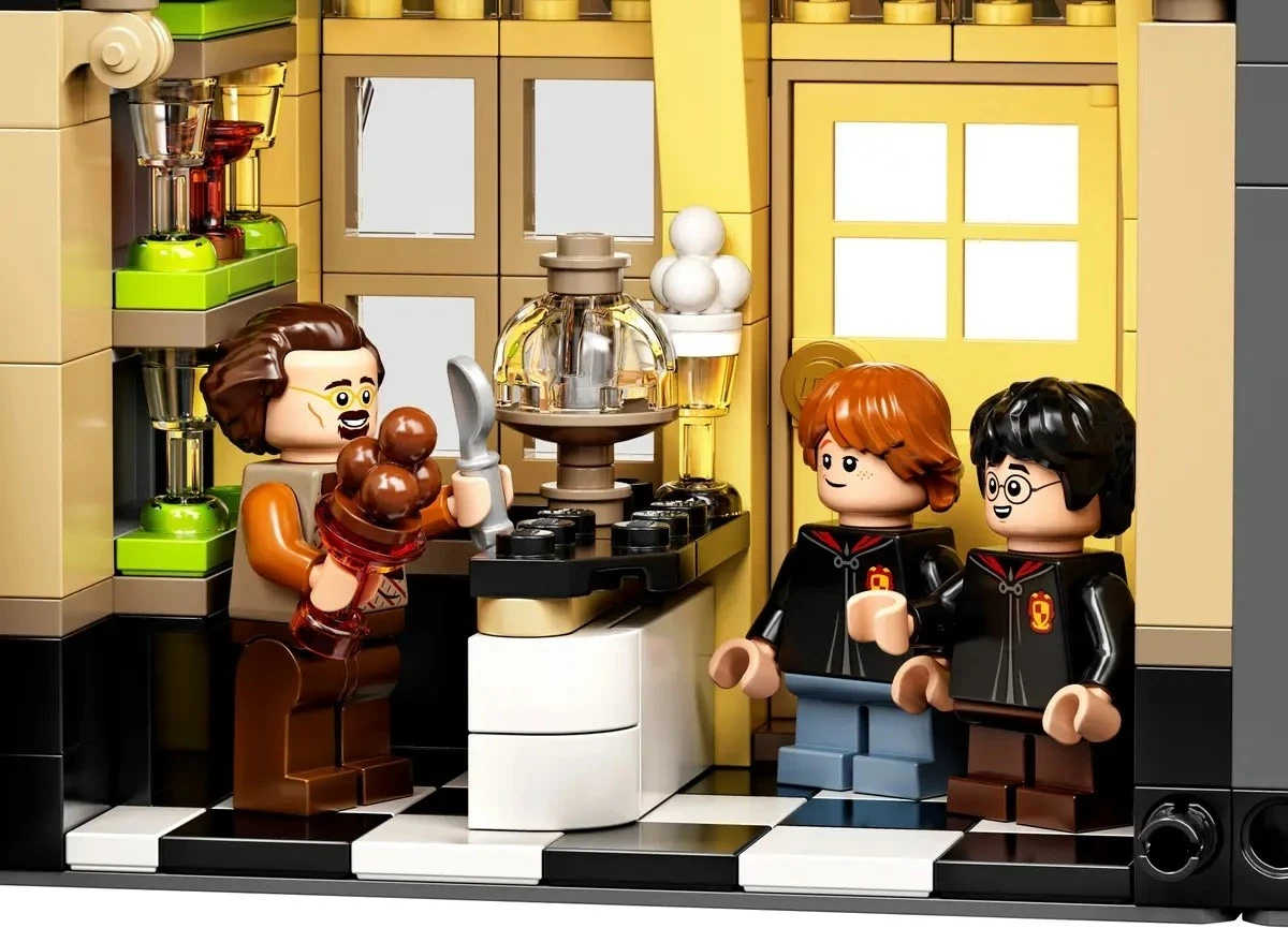 Set LEGO Harry Potter 75978 Diagon Alley, 5544 pjesë