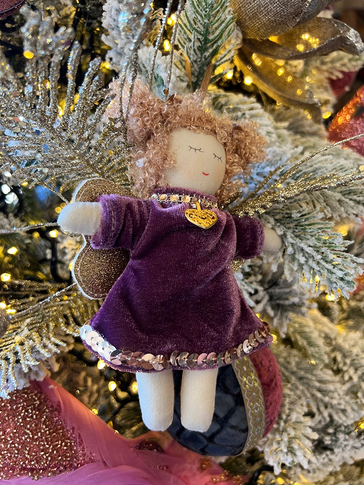 Dekor për Krishtlindje, vajzë Pixie, stof, rozë-bardhë, 11x25cm